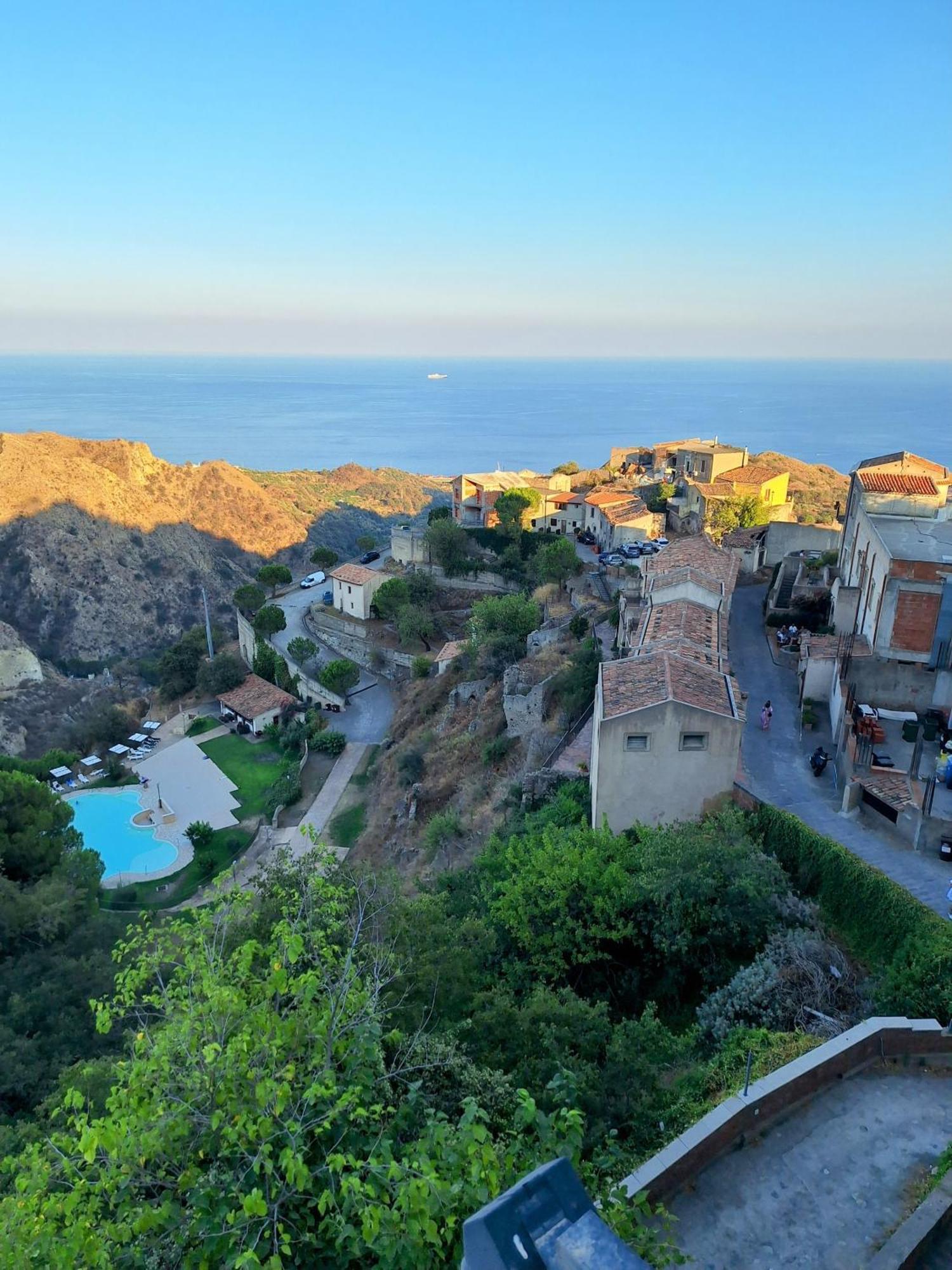 A Casa Da Nonna Brasa Holiday Home Savoca Eksteriør billede