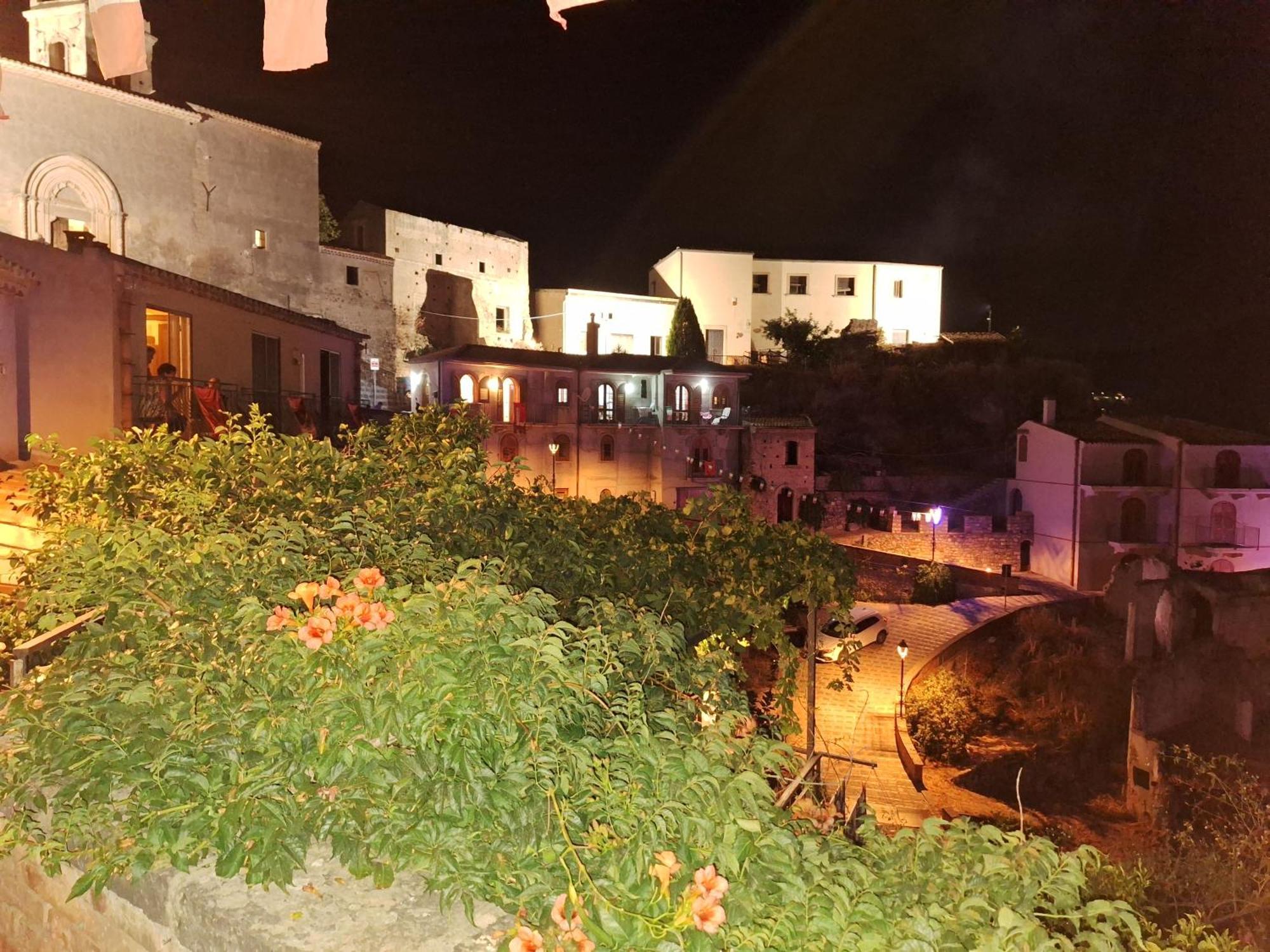 A Casa Da Nonna Brasa Holiday Home Savoca Eksteriør billede